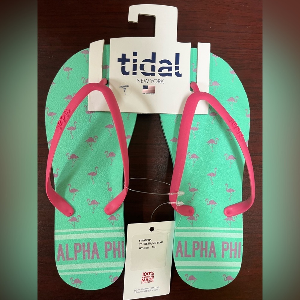 100% AMERICAN MADE-Tidal Women's  Wiggle Flip Flops, GREEN FLAMINGO